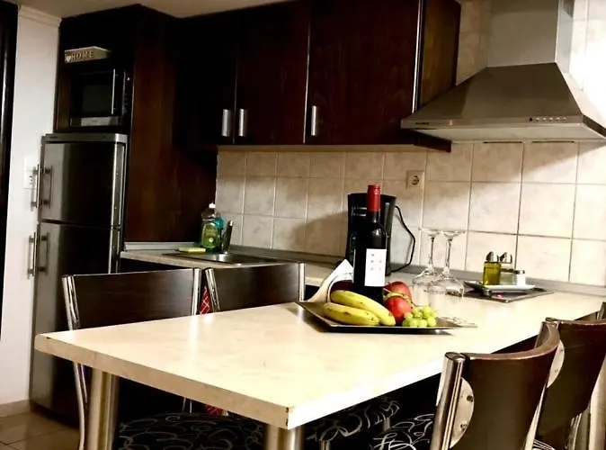 Seadream Apartment,50m From The דירה